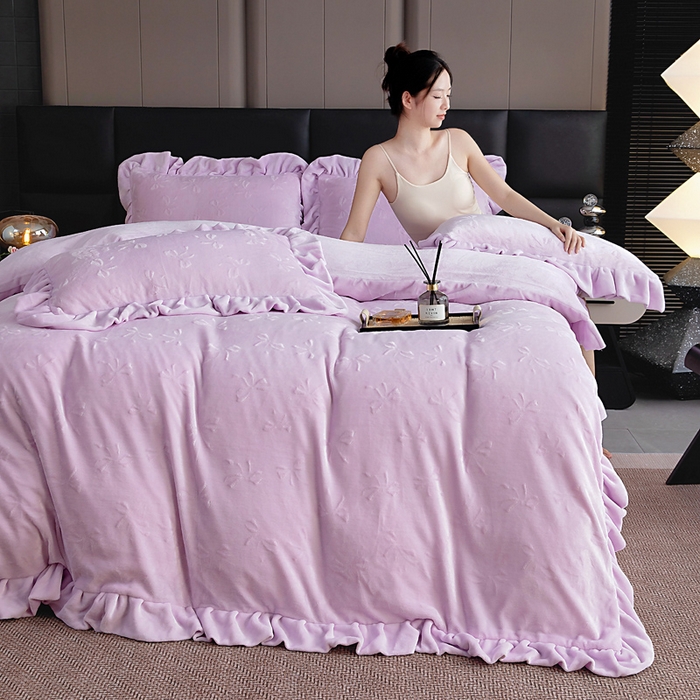 91家纺网 家纺一手货源 找家纺 找底底家纺 2025新款加厚韩版全消光烂花牛奶绒四件套（加厚8斤重   日销20单客户优惠8元） 蝴蝶结-暖紫