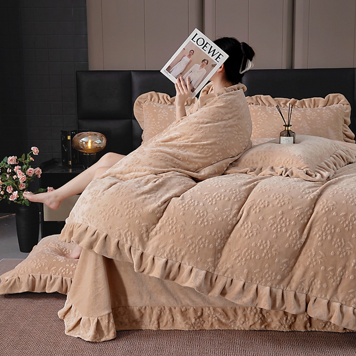 91家纺网 家纺一手货源 找家纺 找底底家纺 2025新款加厚韩版全消光烂花牛奶绒四件套（加厚8斤重   日销20单客户优惠8元） 澜花-咖色