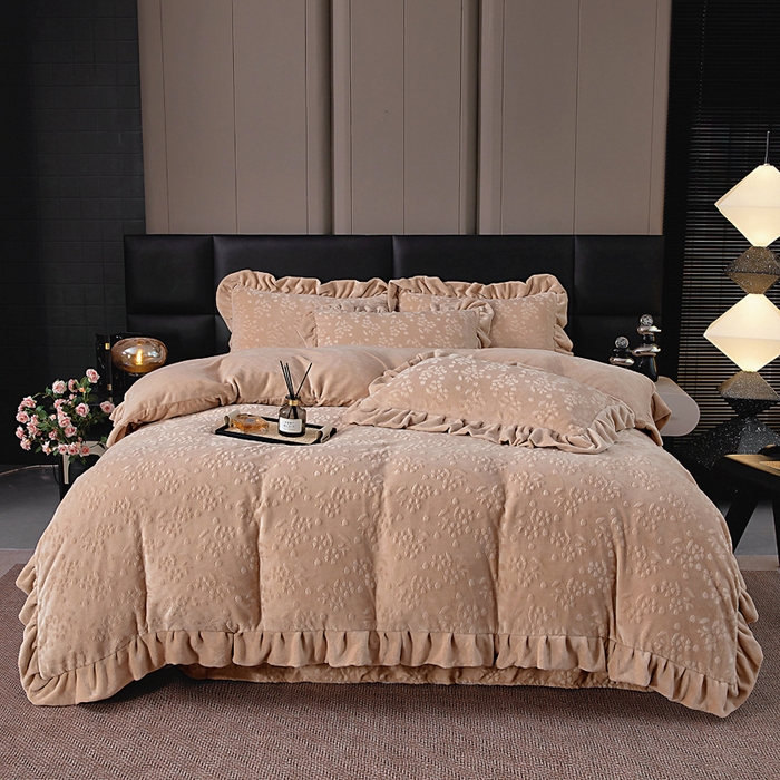 91家纺网 家纺一手货源 找家纺 找底底家纺 2025新款加厚韩版全消光烂花牛奶绒四件套（加厚8斤重   日销20单客户优惠8元） 澜花-咖色