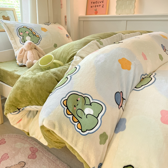 91家纺网 家纺一手货源 找家纺 寻米 2025新款高克重加厚保暖牛奶绒学生宿舍单床笠单件床笠系列二 恐龙星球