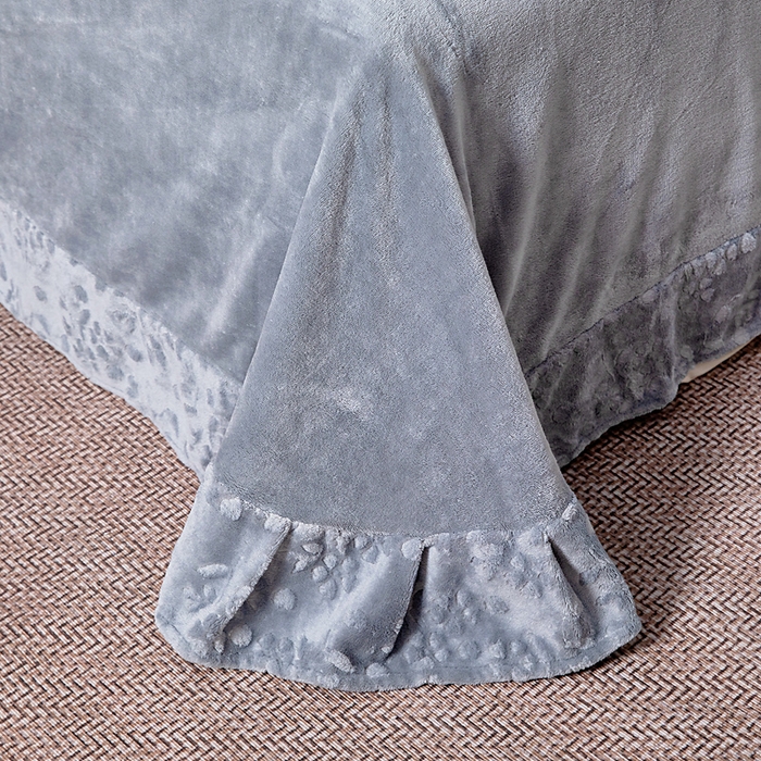 91家纺网 家纺一手货源 找家纺 找底底家纺 2025新款加厚韩版全消光烂花牛奶绒四件套（加厚8斤重   日销20单客户优惠8元） 澜花-青灰