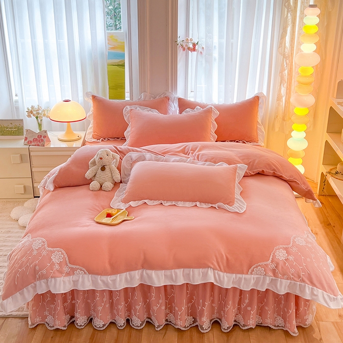 91家纺网 家纺一手货源 找家纺 （总）后庭寝室 2025新款牛奶绒床裙四件套倾城