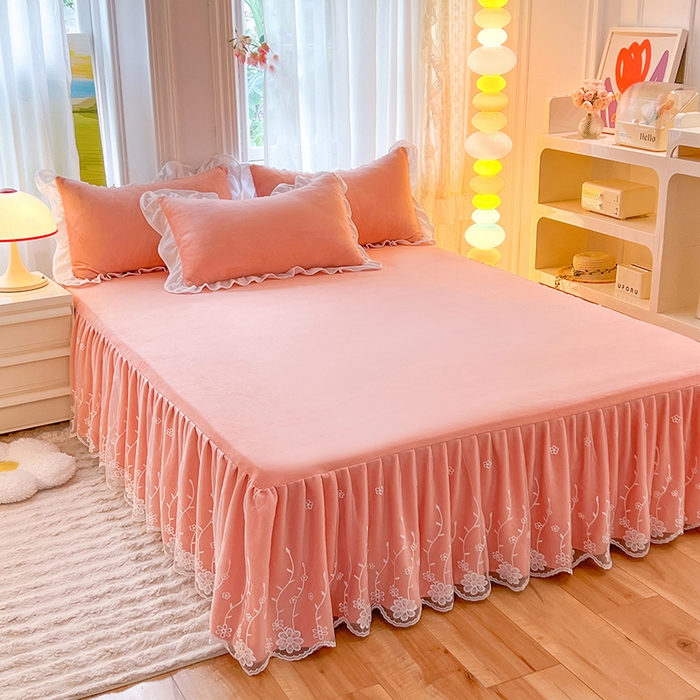 91家纺网 家纺一手货源 找家纺 （总）后庭寝室 2025新款牛奶绒床裙四件套倾城