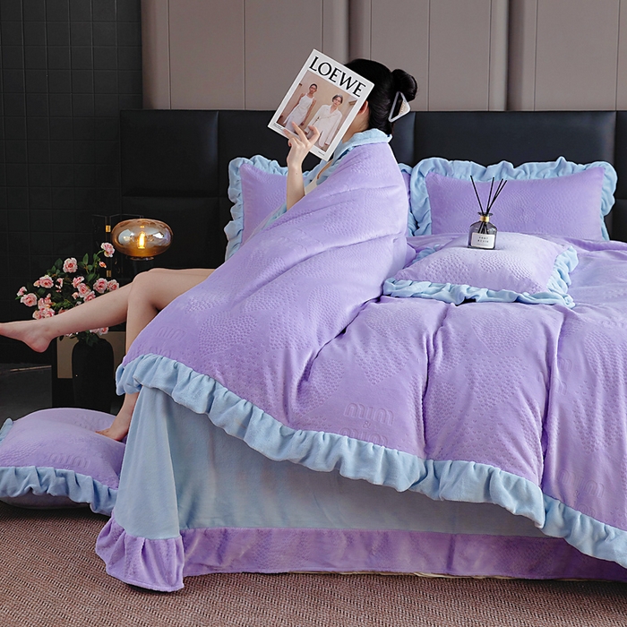 91家纺网 家纺一手货源 找家纺 找底底家纺 2025新款加厚韩版全消光烂花牛奶绒四件套（加厚8斤重   日销20单客户优惠8元） 梦屿-兰紫