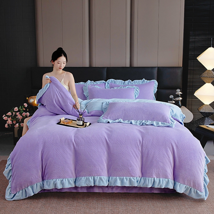 91家纺网 家纺一手货源 找家纺 找底底家纺 2025新款加厚韩版全消光烂花牛奶绒四件套（加厚8斤重   日销20单客户优惠8元） 梦屿-兰紫