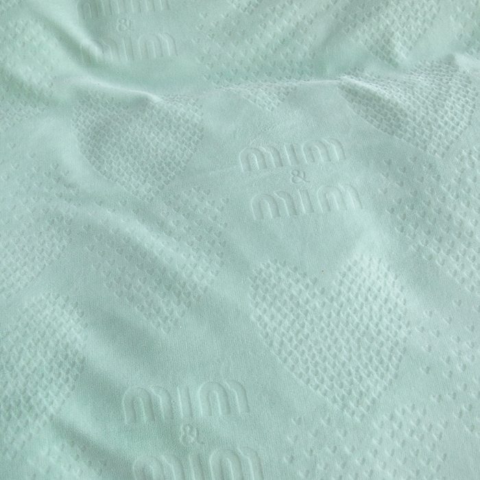 91家纺网 家纺一手货源 找家纺 找底底家纺 2025新款加厚韩版全消光烂花牛奶绒四件套（加厚8斤重   日销20单客户优惠8元） 梦屿-晴绿