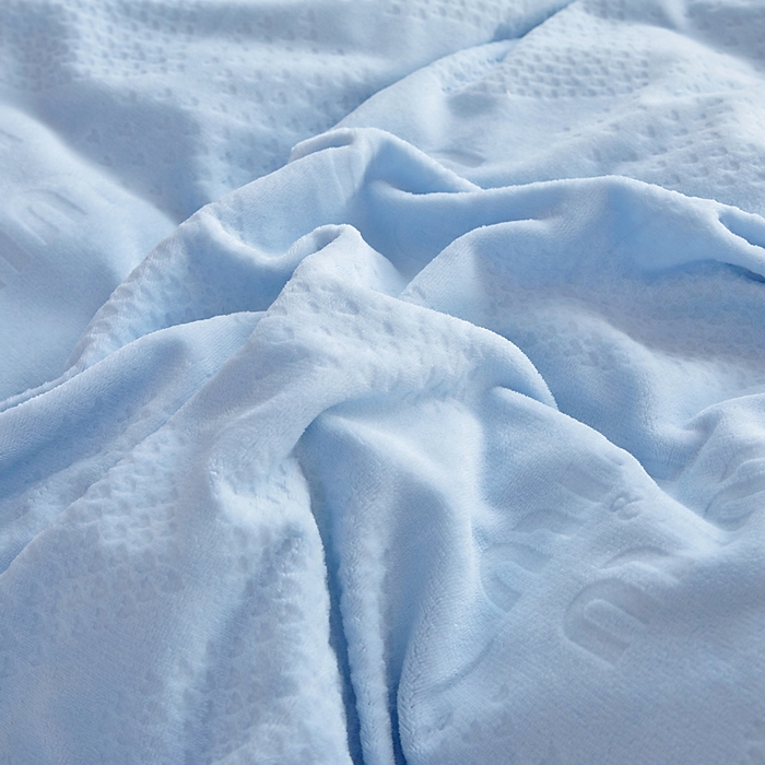 91家纺网 家纺一手货源 找家纺 找底底家纺 2025新款加厚韩版全消光烂花牛奶绒四件套（加厚8斤重   日销20单客户优惠8元） 梦屿-紫兰