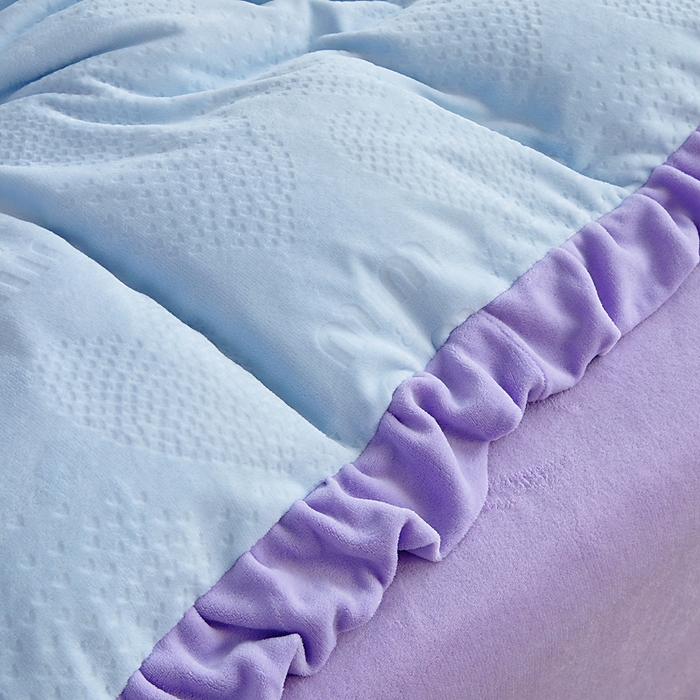 91家纺网 家纺一手货源 找家纺 找底底家纺 2025新款加厚韩版全消光烂花牛奶绒四件套（加厚8斤重   日销20单客户优惠8元） 梦屿-紫兰