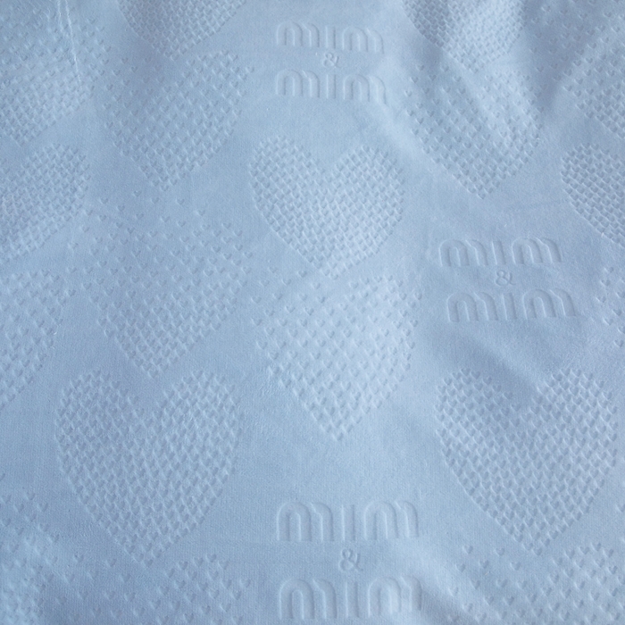 91家纺网 家纺一手货源 找家纺 找底底家纺 2025新款加厚韩版全消光烂花牛奶绒四件套（加厚8斤重   日销20单客户优惠8元） 梦屿-紫兰