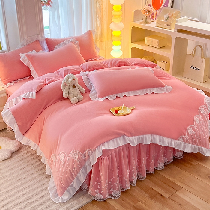 91家纺网 家纺一手货源 找家纺 后庭寝室 2025新款牛奶绒床裙四件套倾城 倾城-暖粉玉