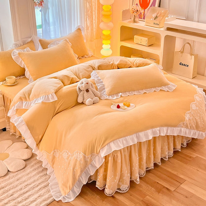91家纺网 家纺一手货源 找家纺 后庭寝室 2025新款牛奶绒床裙四件套倾城 倾城-暖黄