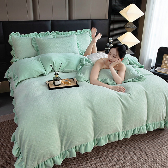 91家纺网 家纺一手货源 找家纺 找底底家纺 2025新款加厚韩版全消光烂花牛奶绒四件套（加厚8斤重   日销20单客户优惠8元） 柔漾-暖绿