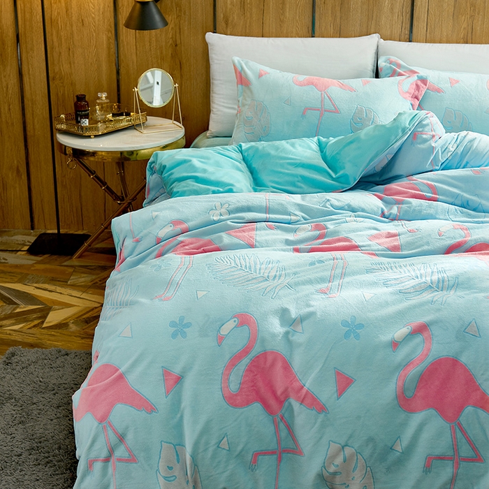 91家纺网 家纺一手货源 找家纺 梵克保罗 2025新款秋冬6D水晶绒雕花绒牛奶绒法莱绒学生三件套 火鸟