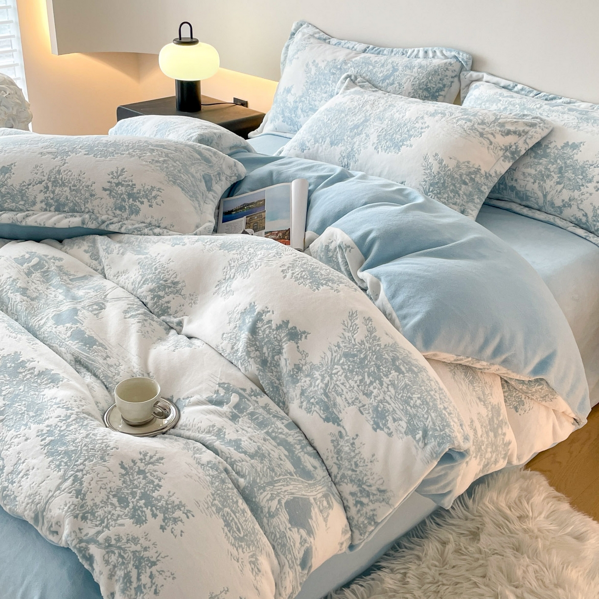 91家纺网 家纺一手货源 找家纺 梵克保罗 2025新款保暖舒适雕花绒四件套 云木-蓝