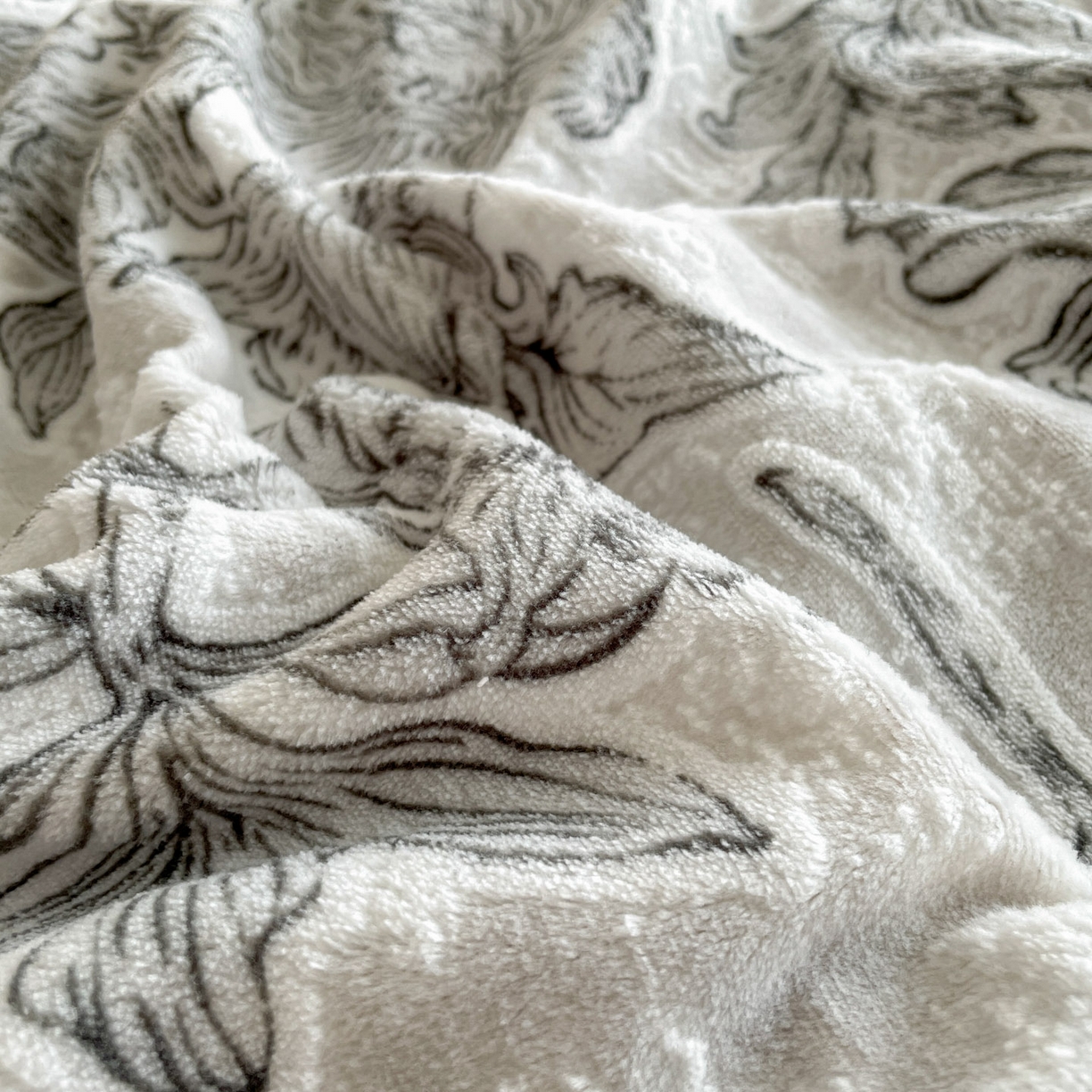 91家纺网 家纺一手货源 找家纺 梵克保罗 2025新款保暖舒适雕花绒四件套 心中之城