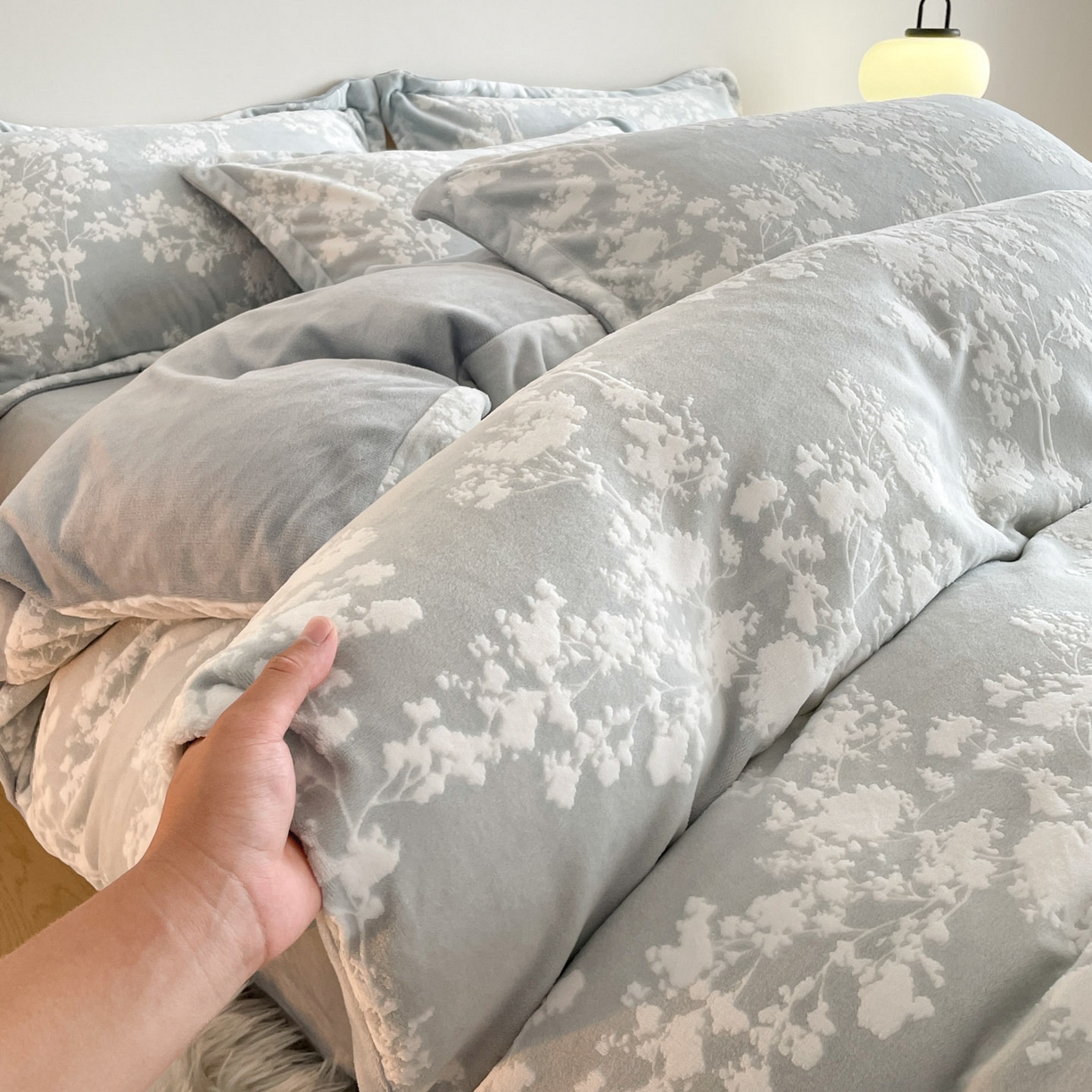 91家纺网 家纺一手货源 找家纺 （总）梵克保罗 2025新款保暖舒适雕花绒四件套