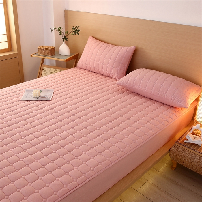 91家纺网 家纺一手货源 找家纺 梵克保罗 2025新款无印风全棉色织水洗棉夹棉床笠 千鸟格粉