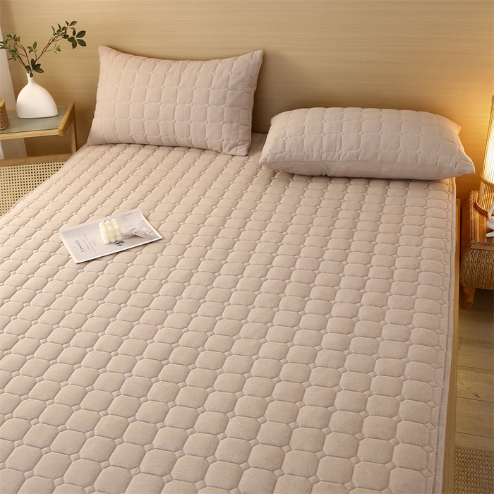 91家纺网 家纺一手货源 找家纺 梵克保罗 2025新款无印风全棉色织水洗棉夹棉床笠 千鸟格驼