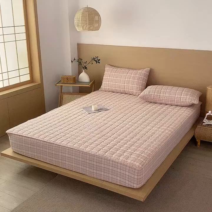 91家纺网 家纺一手货源 找家纺 （总）梵克保罗 2025新款无印风全棉色织水洗棉夹棉床笠