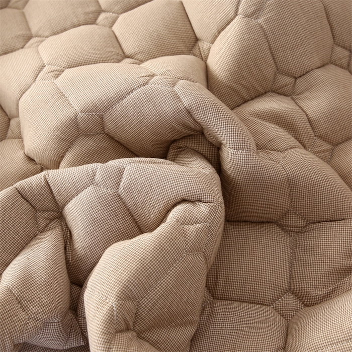 91家纺网 家纺一手货源 找家纺 梵克保罗 2025新款无印风全棉色织水洗棉夹棉床笠 千鸟格驼