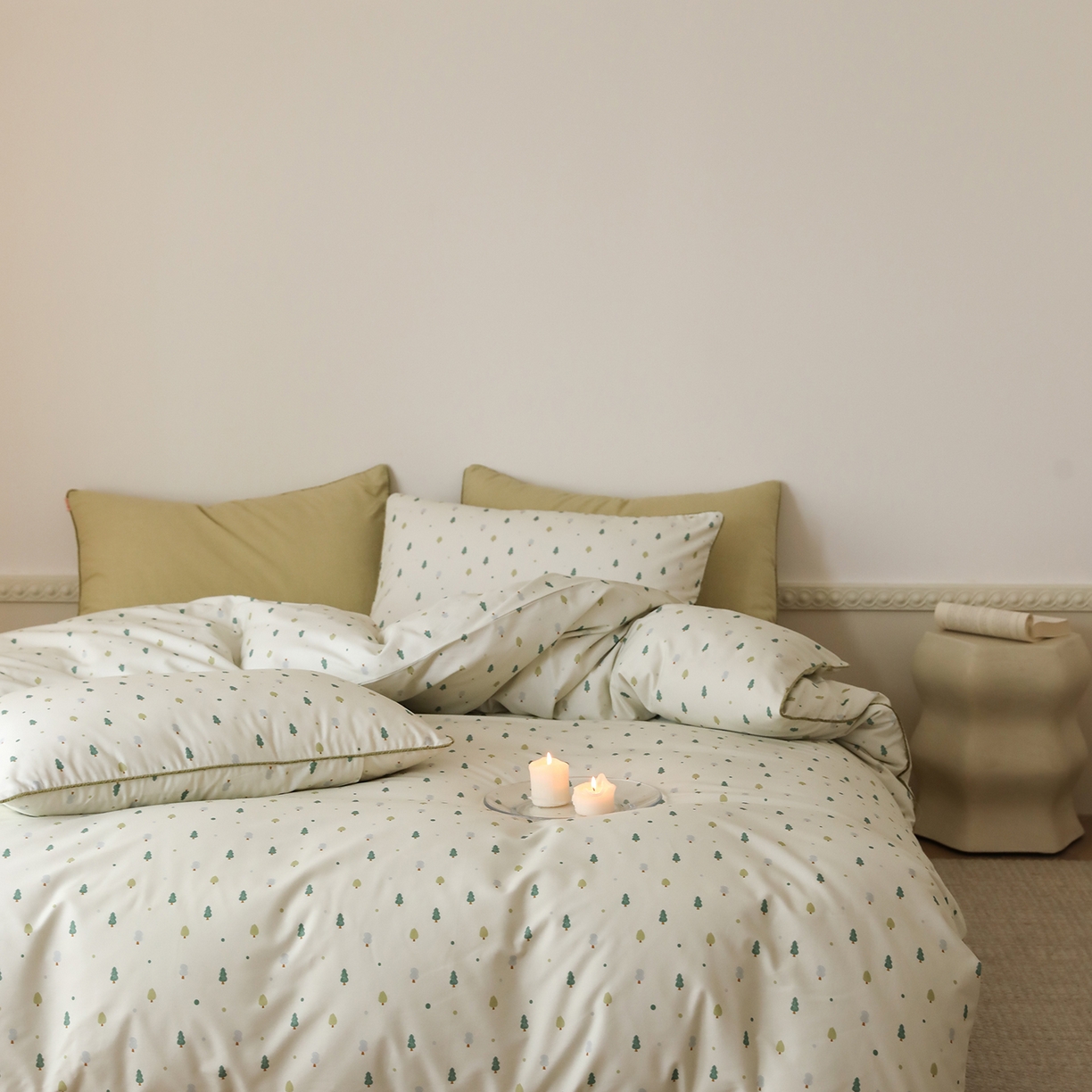 91家纺网 家纺一手货源 找家纺 时年家纺 2025新款全棉纯棉生态磨毛嵌绳款系列四件套 绿光森林