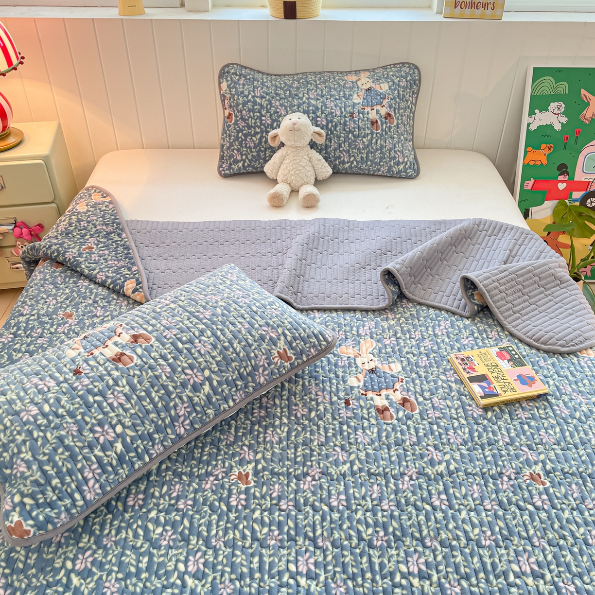 91家纺网 家纺一手货源 找家纺 （总）贝扬思家纺 2025新款高克重牛奶绒豆豆被套床盖四件套-悦心系列