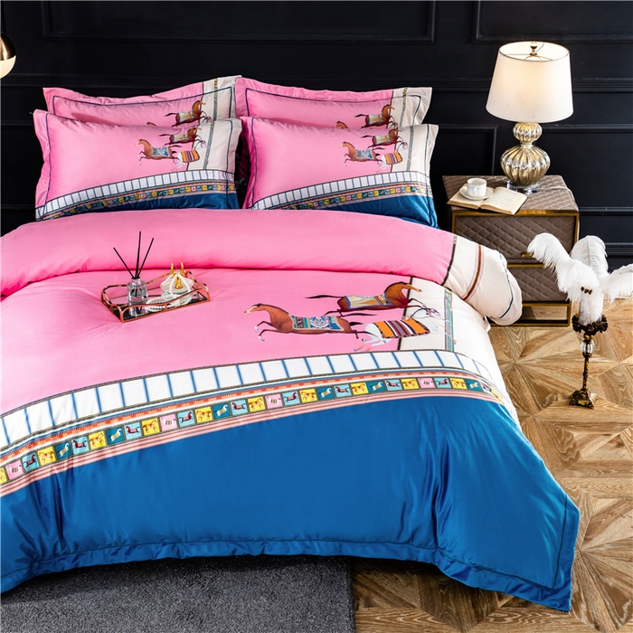 91家纺网 家纺一手货源 找家纺 梵克保罗 2025秋冬新品有氧臻棉绒数码印花9斤单品四件套牛奶绒兔毛绒 马德里-粉