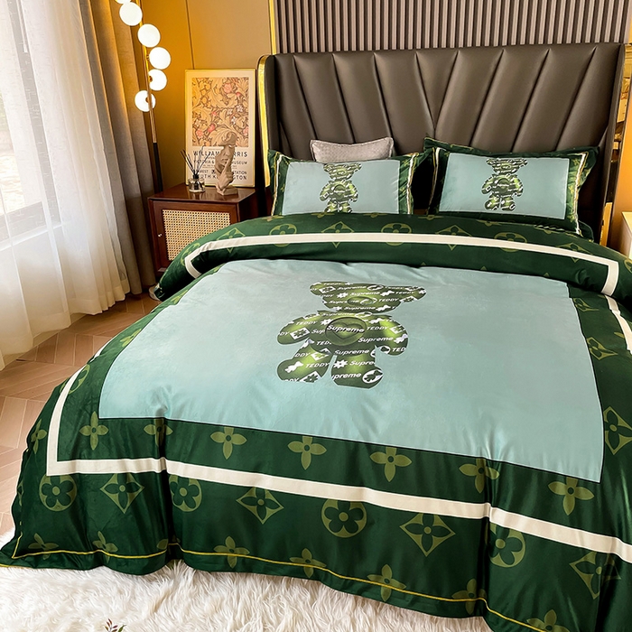 91家纺网 家纺一手货源 找家纺 梵克保罗 2025秋冬新品有氧臻棉绒数码印花9斤单品四件套牛奶绒兔毛绒 泰迪熊-墨绿