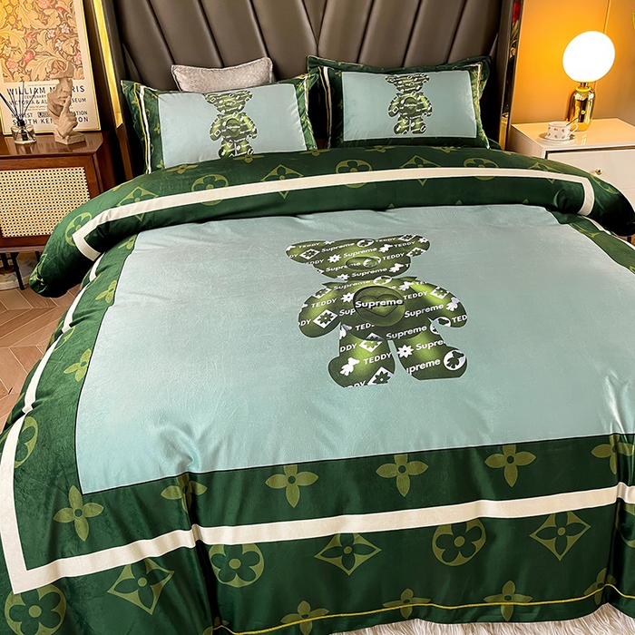 91家纺网 家纺一手货源 找家纺 梵克保罗 2025秋冬新品有氧臻棉绒数码印花9斤单品四件套牛奶绒兔毛绒 泰迪熊-墨绿