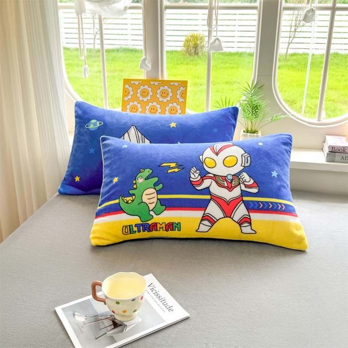 91家纺网 家纺一手货源 找家纺 雯豆家纺 正版授权IP纯色贴布绣牛奶绒床笠三件套加厚卡通床垫保护套 奥特曼-灰