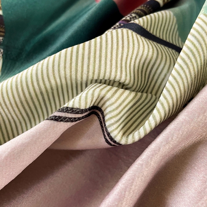 91家纺网 家纺一手货源 找家纺 梵克保罗 2025秋冬新品有氧臻棉绒数码印花9斤单品四件套牛奶绒兔毛绒 流金岁月-豆沙