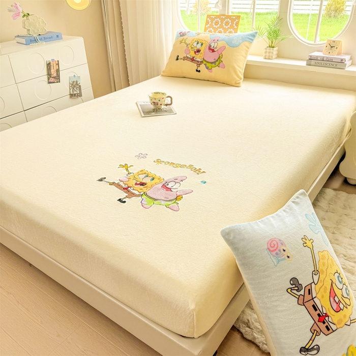 91家纺网 家纺一手货源 找家纺 雯豆家纺 正版授权IP纯色贴布绣牛奶绒床笠三件套加厚卡通床垫保护套 海绵宝宝