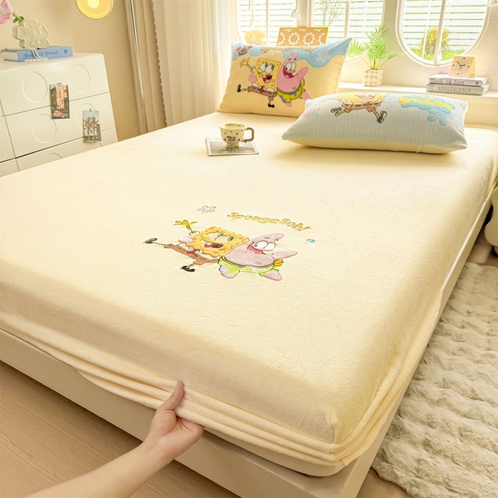 91家纺网 家纺一手货源 找家纺 雯豆家纺 正版授权IP纯色贴布绣牛奶绒床笠三件套加厚卡通床垫保护套 海绵宝宝