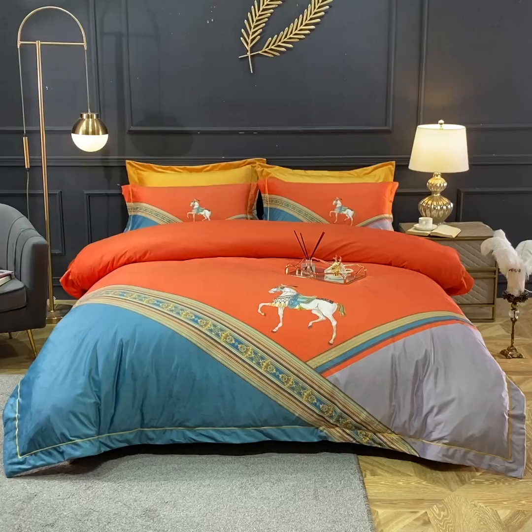 91家纺网 家纺一手货源 找家纺 梵克保罗 2025秋冬新品有氧臻棉绒数码印花9斤单品四件套牛奶绒兔毛绒 雅典-橘