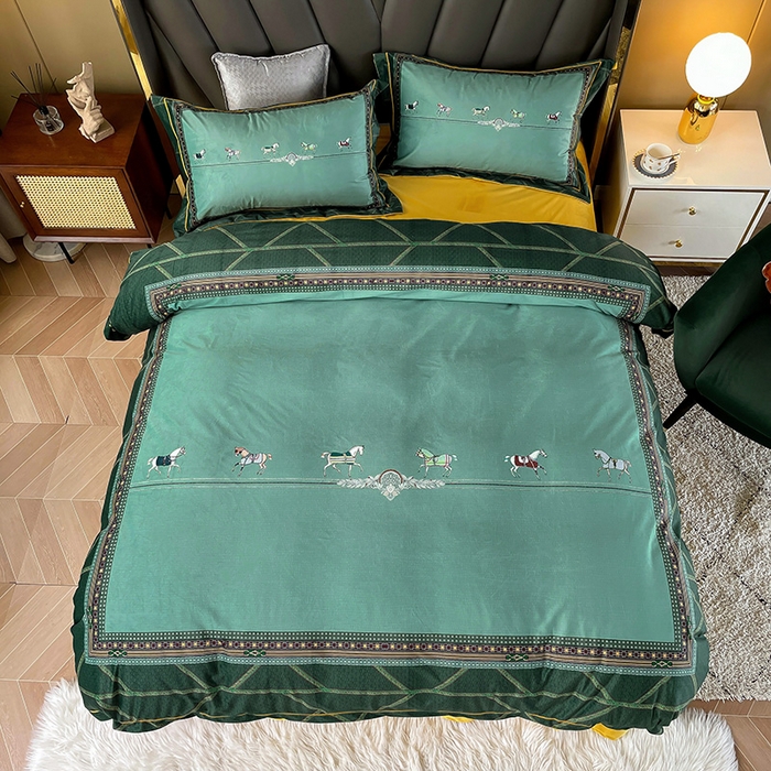 91家纺网 家纺一手货源 找家纺 梵克保罗 2025秋冬新品有氧臻棉绒数码印花9斤单品四件套牛奶绒兔毛绒-单品系列 维纳斯-墨绿