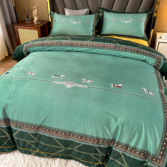 91家纺网 家纺一手货源 找家纺 梵克保罗 2025秋冬新品有氧臻棉绒数码印花9斤单品四件套牛奶绒兔毛绒-单品系列 维纳斯-墨绿