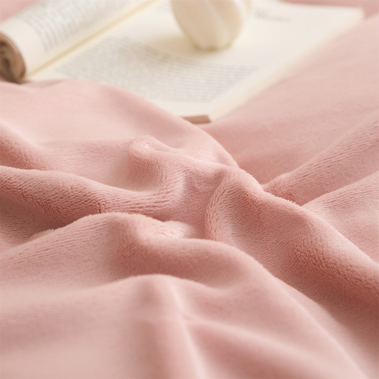 91家纺网 家纺一手货源 找家纺 （总）梦幻之城 2025新款牛奶绒系列四件套-沁雅