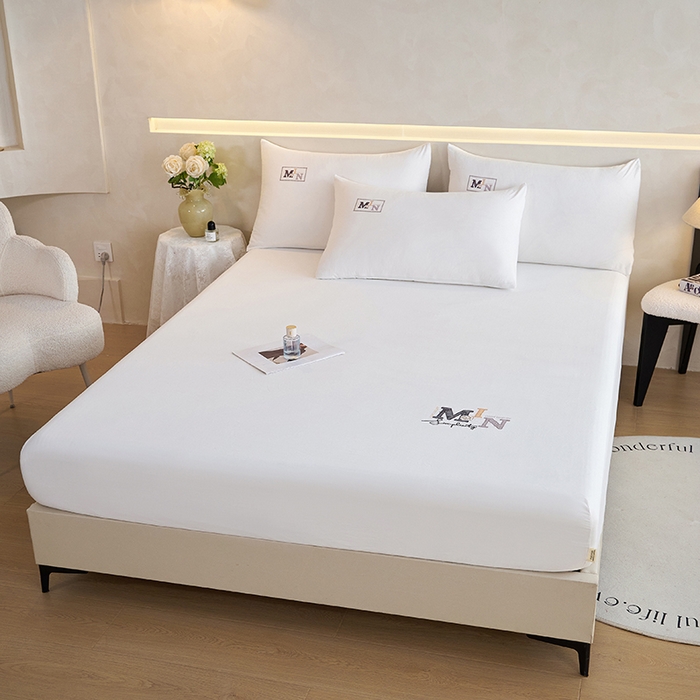 91家纺网 家纺一手货源 找家纺 爱诗诺家纺 2025新款亲肤A类锦小棉水洗色织原棉抗菌透气床笠四季款床罩床垫保护套 锦小棉床笠--米白