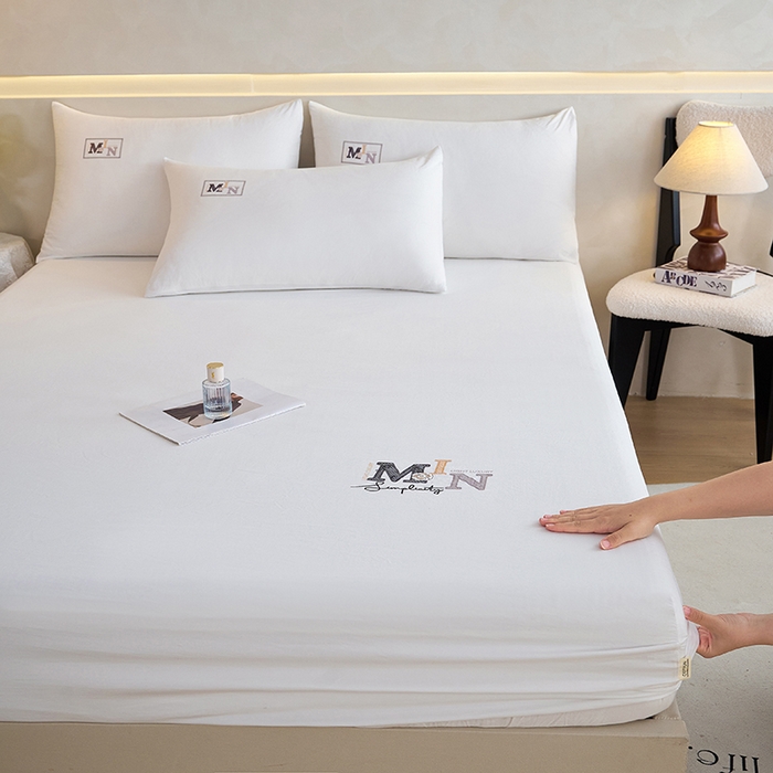 91家纺网 家纺一手货源 找家纺 爱诗诺家纺 2025新款亲肤A类锦小棉水洗色织原棉抗菌透气床笠四季款床罩床垫保护套 锦小棉床笠--米白