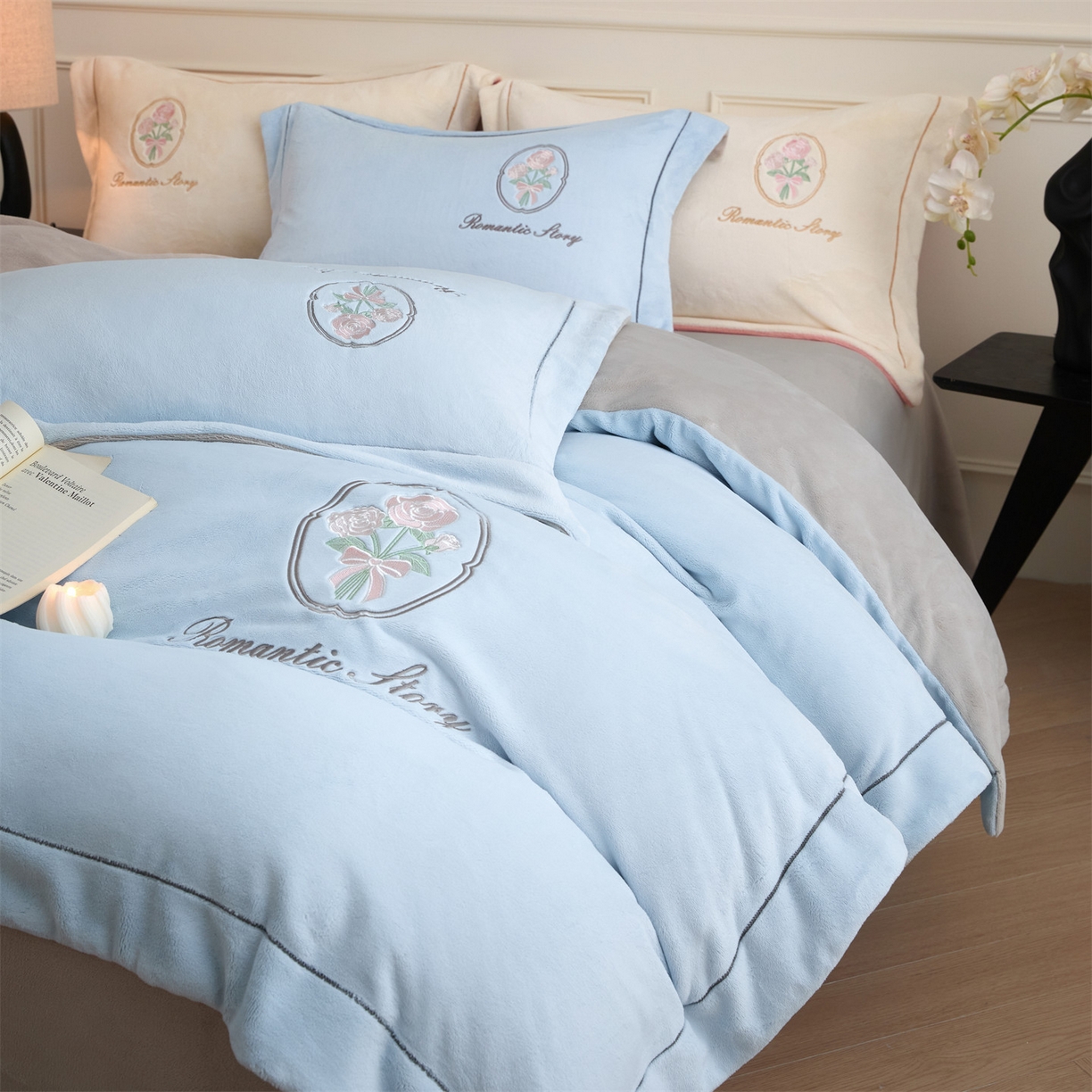 梦幻之城 2025新款牛奶绒系列四件套-沁雅 沁雅-天空蓝+香草灰