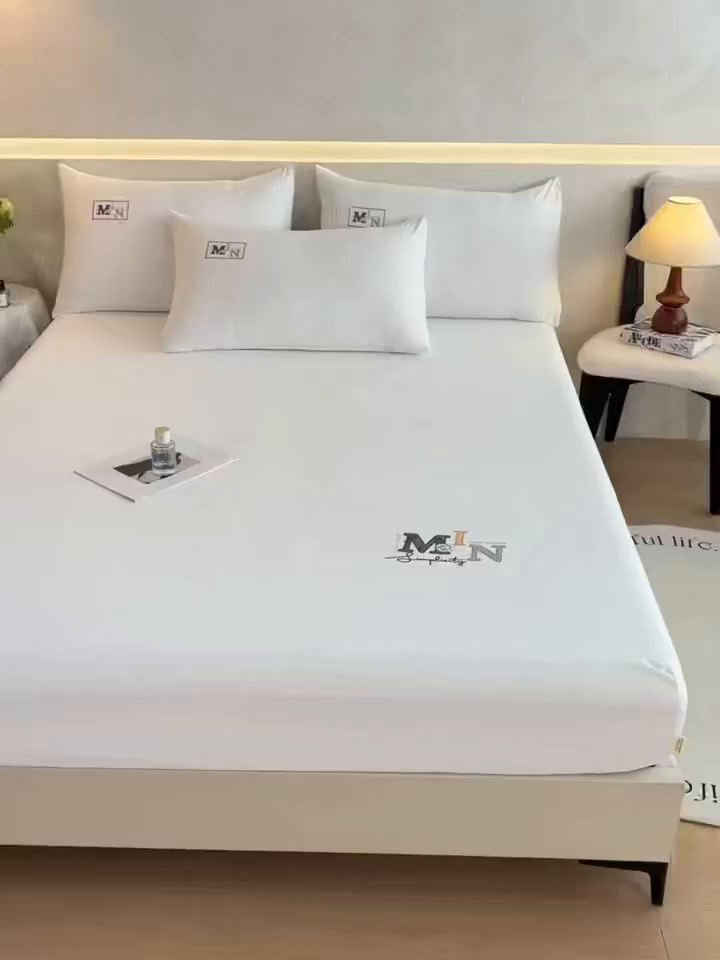 91家纺网 家纺一手货源 找家纺 爱诗诺家纺 2025新款亲肤A类锦小棉水洗色织原棉抗菌透气床笠四季款床罩床垫保护套 锦小棉床笠--米白