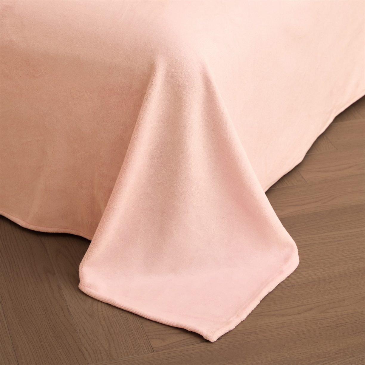 91家纺网 家纺一手货源 找家纺 梦幻之城 2025新款牛奶绒系列四件套-沁雅 沁雅-丁香紫+靓粉