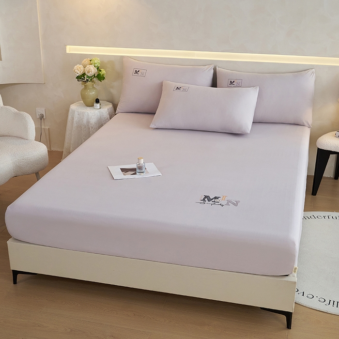 91家纺网 家纺一手货源 找家纺 爱诗诺家纺 2025新款亲肤A类锦小棉水洗色织原棉抗菌透气床笠四季款床罩床垫保护套 锦小棉床笠--浅灰