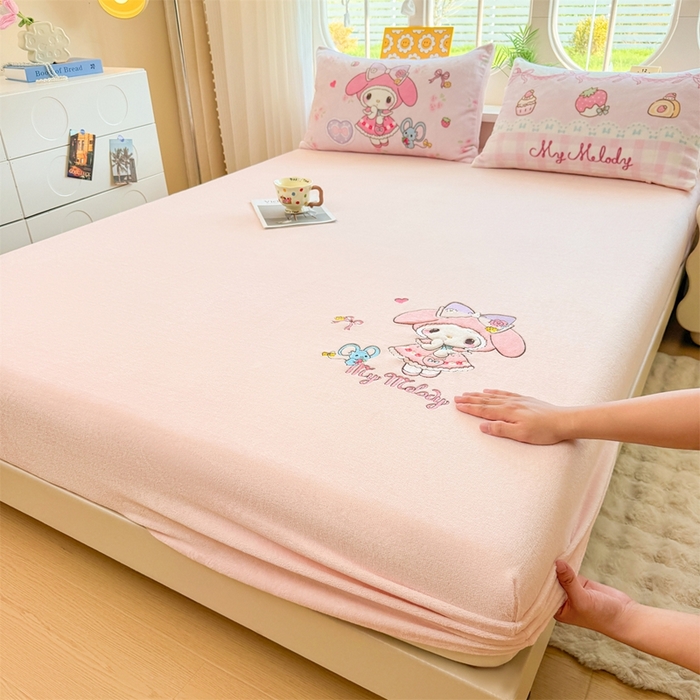 雯豆家纺 正版授权IP纯色贴布绣牛奶绒床笠三件套加厚卡通床垫保护套 美乐蒂