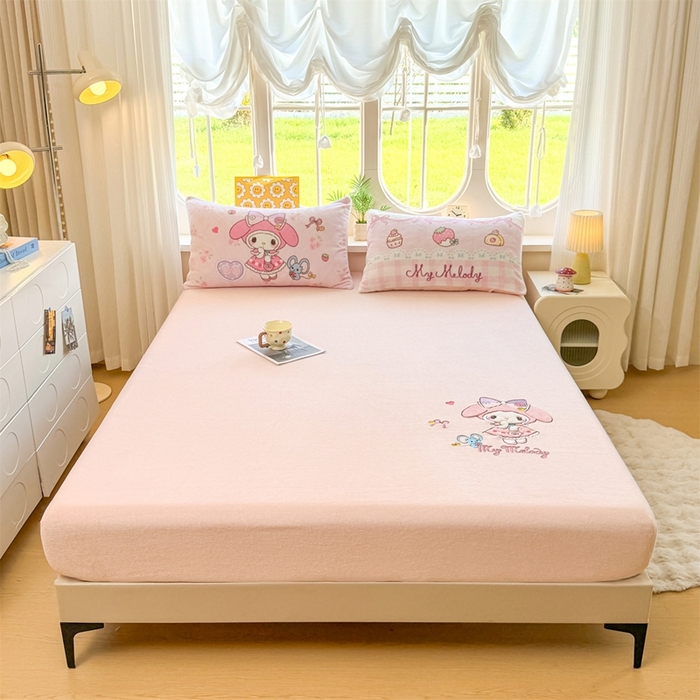91家纺网 家纺一手货源 找家纺 雯豆家纺 正版授权IP纯色贴布绣牛奶绒床笠三件套加厚卡通床垫保护套 美乐蒂