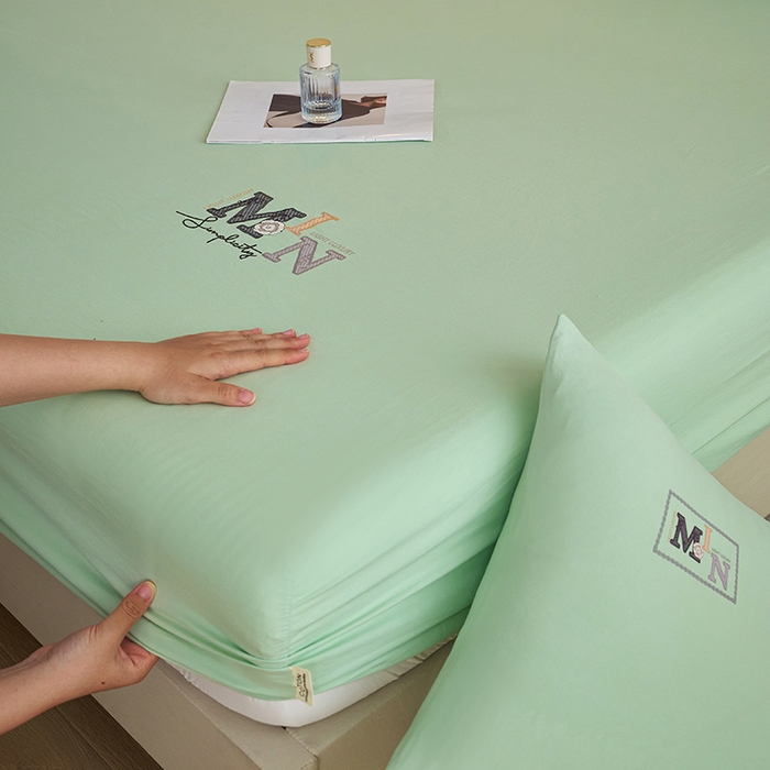 91家纺网 家纺一手货源 找家纺 爱诗诺家纺 2025新款亲肤A类锦小棉水洗色织原棉抗菌透气床笠四季款床罩床垫保护套 锦小棉床笠--水绿