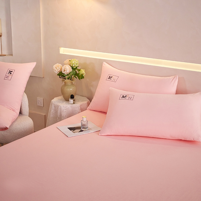 91家纺网 家纺一手货源 找家纺 爱诗诺家纺 2025新款亲肤A类锦小棉水洗色织原棉抗菌透气床笠四季款床罩床垫保护套 锦小棉床笠--少女粉