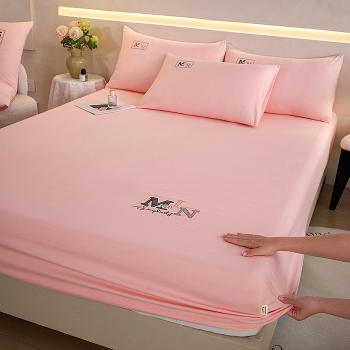 91家纺网 家纺一手货源 找家纺 爱诗诺家纺 2025新款亲肤A类锦小棉水洗色织原棉抗菌透气床笠四季款床罩床垫保护套 锦小棉床笠--少女粉