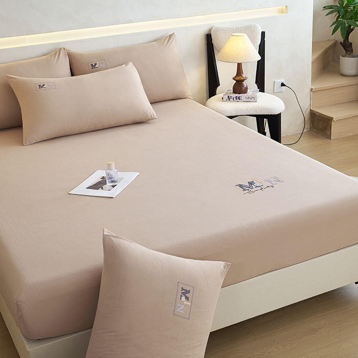 91家纺网 家纺一手货源 找家纺 爱诗诺家纺 2025新款亲肤A类锦小棉水洗色织原棉抗菌透气床笠四季款床罩床垫保护套 锦小棉床笠--浅咖