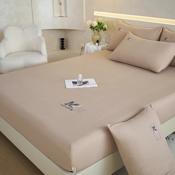 91家纺网 家纺一手货源 找家纺 爱诗诺家纺 2025新款亲肤A类锦小棉水洗色织原棉抗菌透气床笠四季款床罩床垫保护套 锦小棉床笠--浅咖